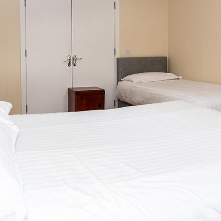 Aisling Guest House Ашбърн Екстериор снимка