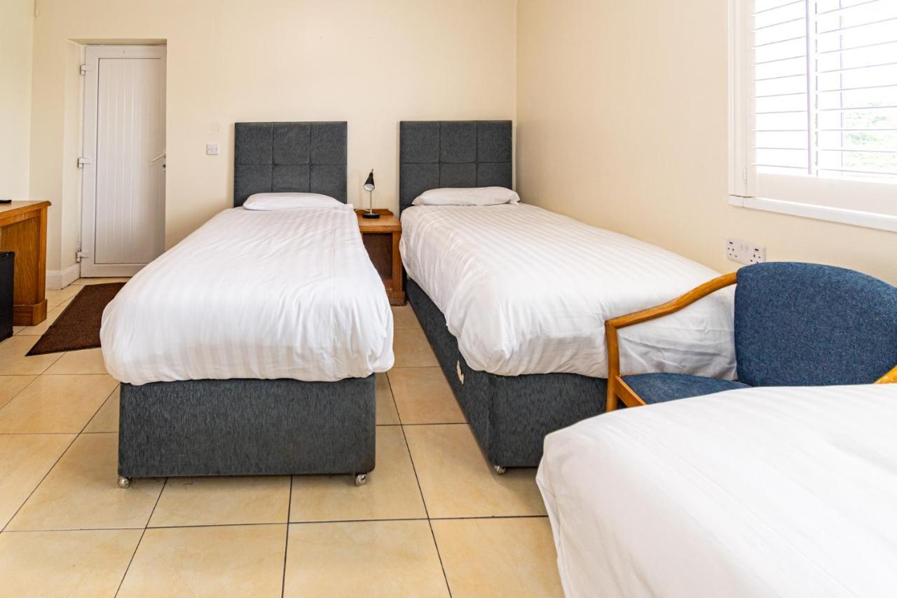 Aisling Guest House Ашбърн Екстериор снимка
