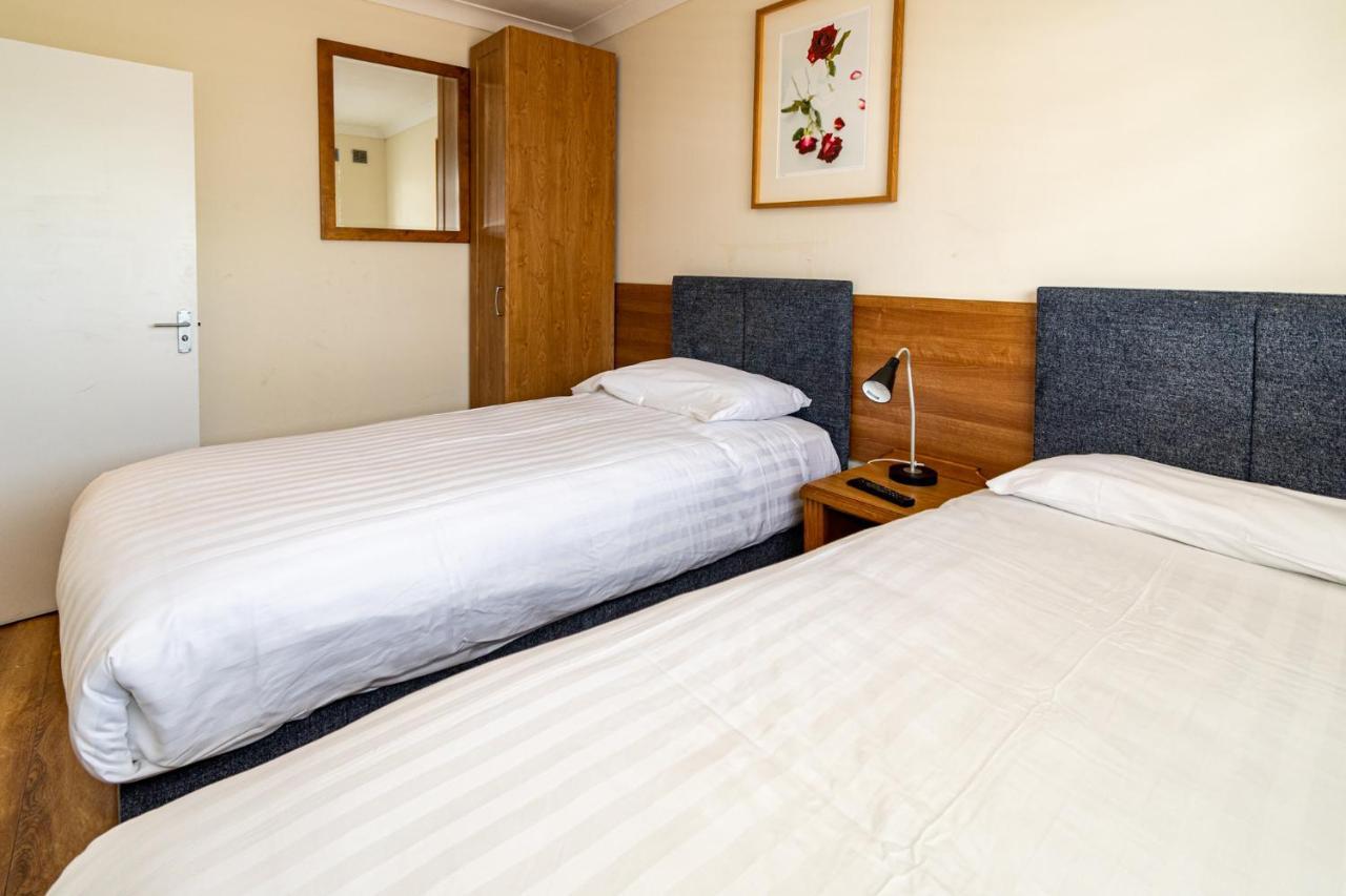 Aisling Guest House Ашбърн Екстериор снимка