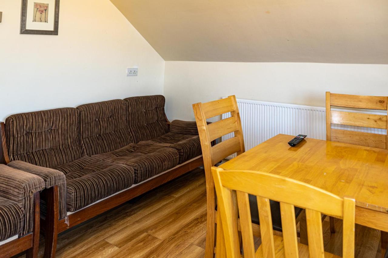 Aisling Guest House Ашбърн Екстериор снимка