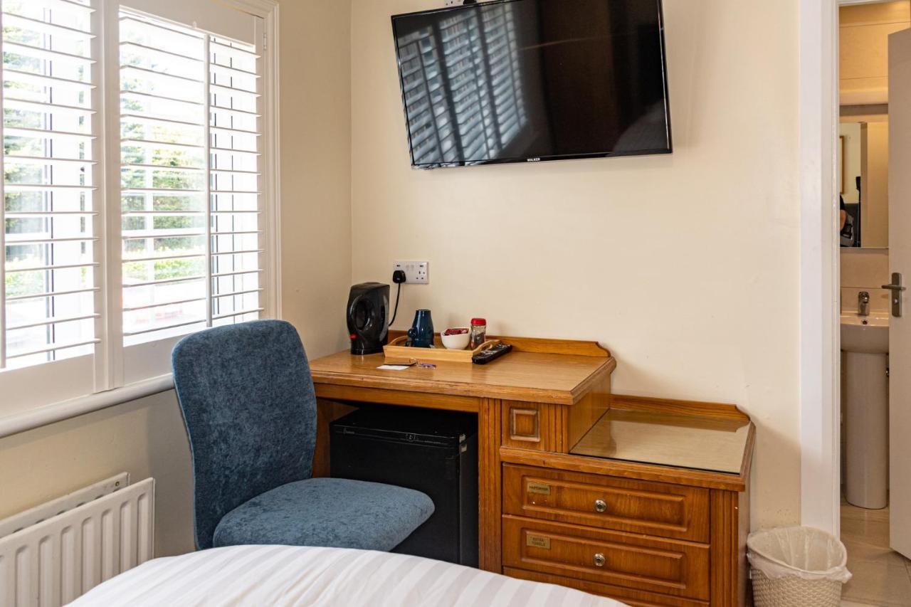 Aisling Guest House Ашбърн Екстериор снимка