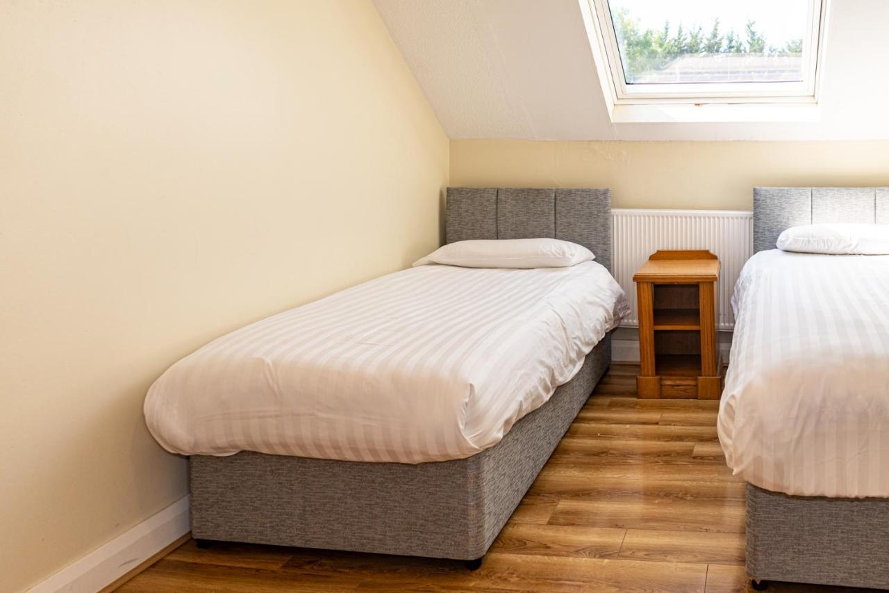 Aisling Guest House Ашбърн Екстериор снимка