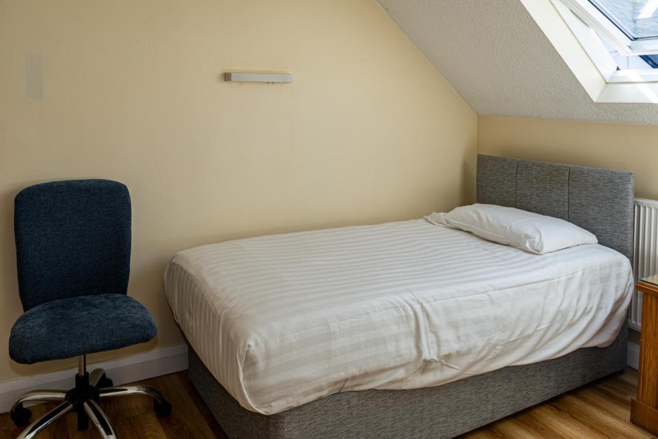 Aisling Guest House Ашбърн Екстериор снимка